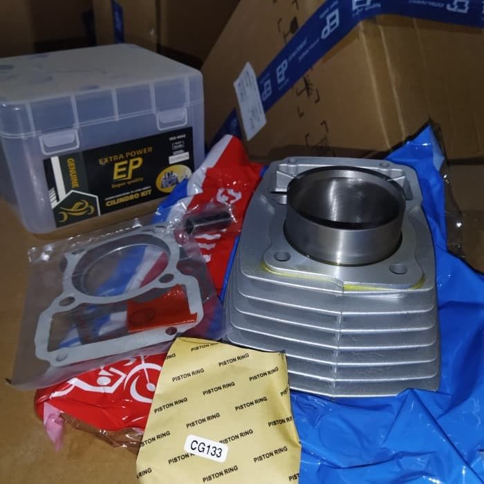 CG133 Srebrny blok silnika motocykla marki EP Aluminiowe części zamienne motocykli